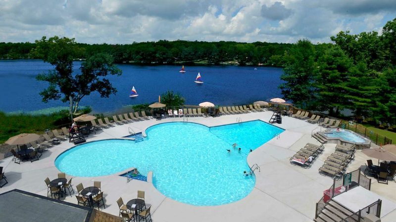 Best Lakes For Family Vacations Near Me